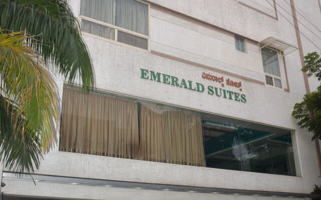 Emerald Suites by Omatra