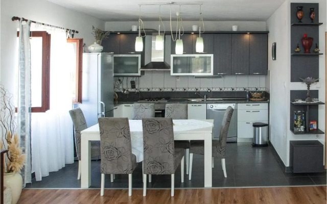 Apartment Varos bb