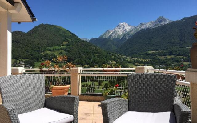 MAISON BELLEVUE 3 étoiles 4 à 10P