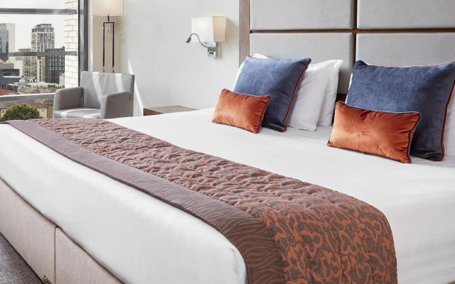 Leonardo Royal Hotel London Tower Bridge