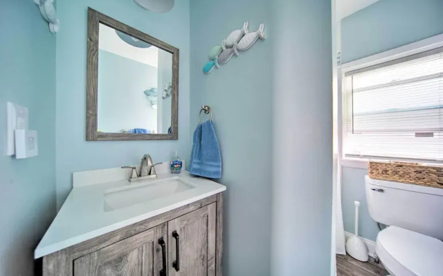 Charming Geneva Getaway w/ Easy Strip Access!