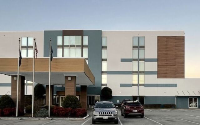 Clarion Pointe Hopkinsville near The Bruce Convention Center