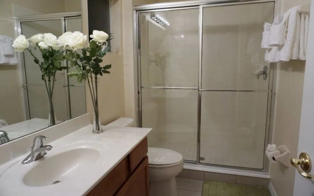 Bella Vida Resort By Cozykey