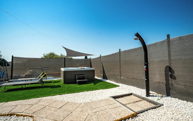 House Red Earth - Kastel Stafilic