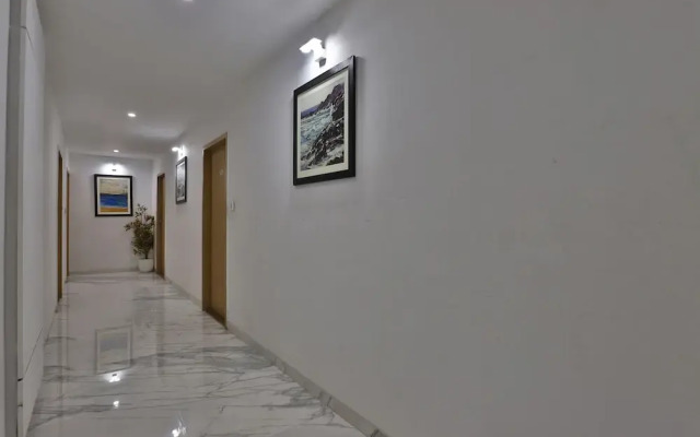 OYO 29305 Hotel Sanskruti Inn