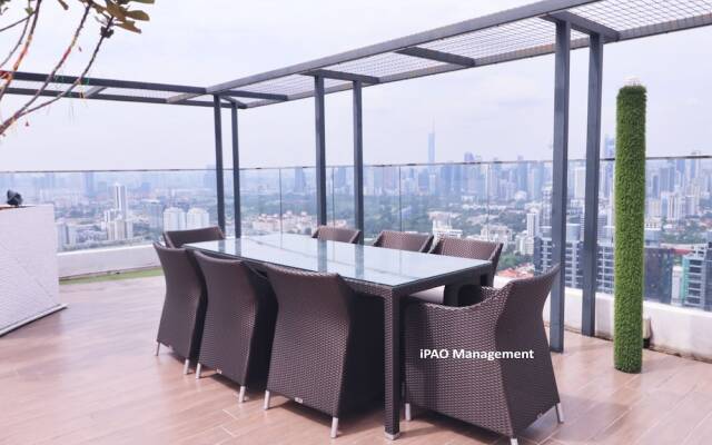 Reizz Residence