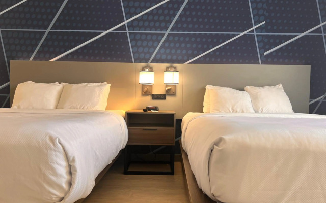 Comfort Suites Louisville Airport