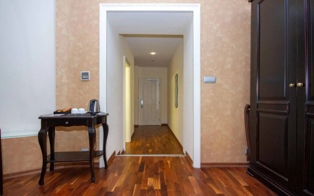 Skaritz Hotel & Residence