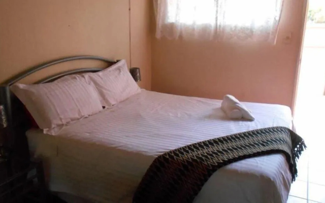 Nandi'S Guesthouse