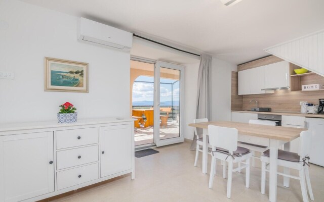 Awesome Home in Dobrinj With Wifi and 2 Bedrooms