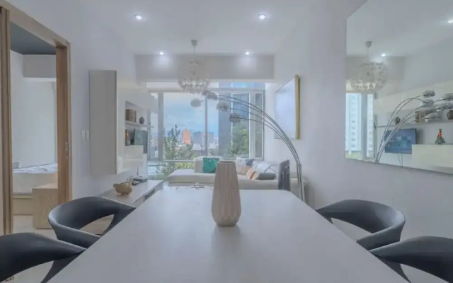 Apt with Reforma View Pool and Jacuzzi