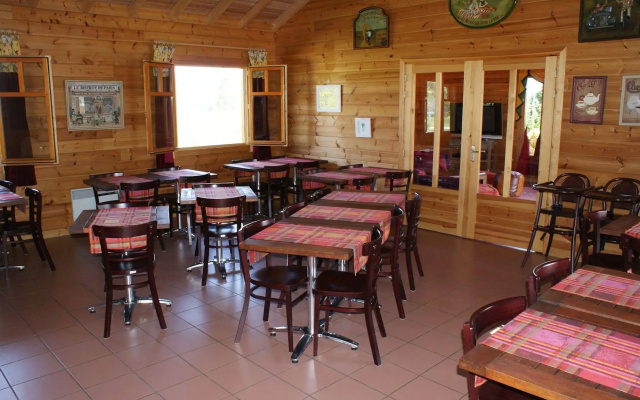 Le Village des Monédières - Slowmoov