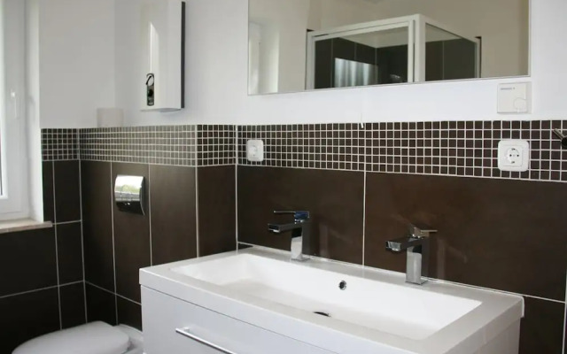 Detached Bungalow With Dishwasher, in a Green Area