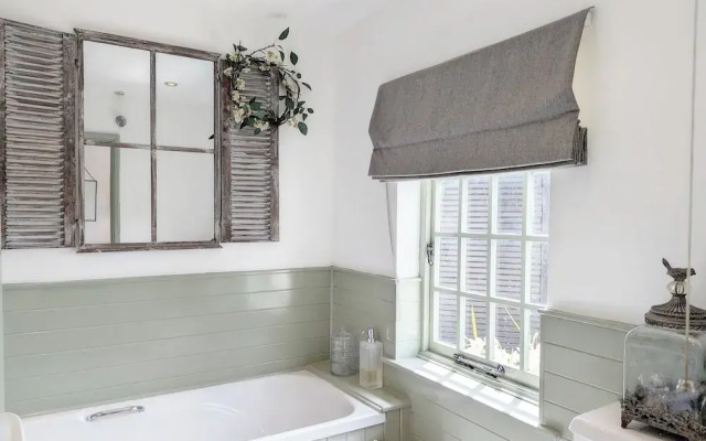 Unique Stay for Large Groups - Please Enquire!