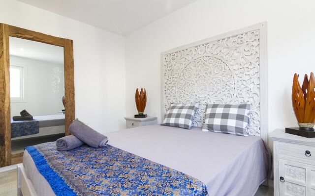 Vista Roses Mar - Villas Batik