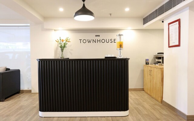OYO Townhouse 015 Lajpat Nagar