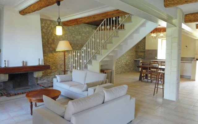 Holiday Home in Montbrun-des-Corbieres with Pool