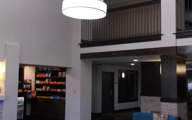 Holiday Inn Express Hotel & Suites Bentonville by IHG