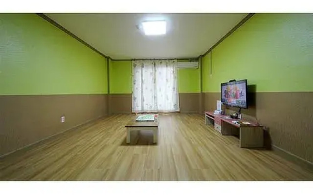 Suncheon Suncheon Bay Deulmaru Pension (Group Room)