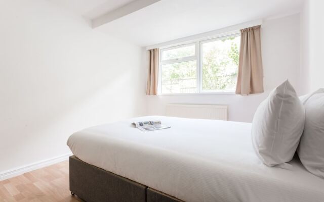 2 Bedroom Flat In Hammersmith Near The Thames