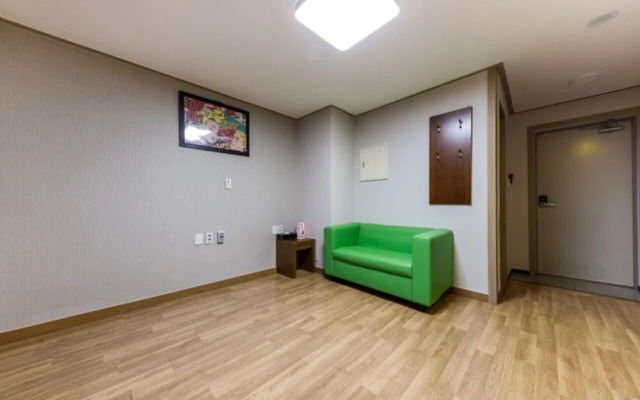 Boryeong (Daecheon) Mud Beach Hotel