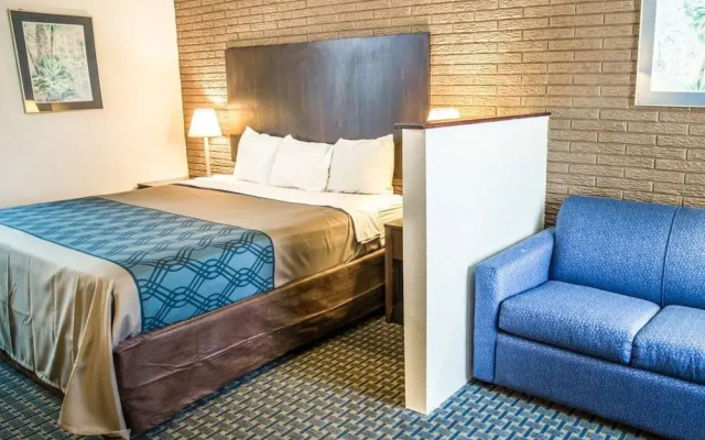 Rodeway Inn & Suites Wilmington North