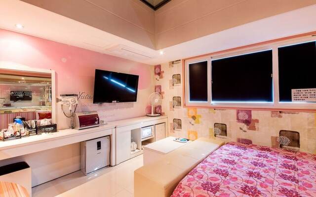 Icarus Motel