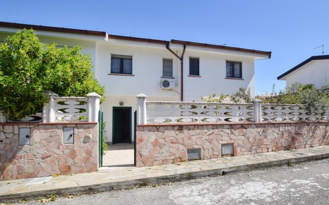 Stunning Home in Roseto Capo Spulico With 4 Bedrooms