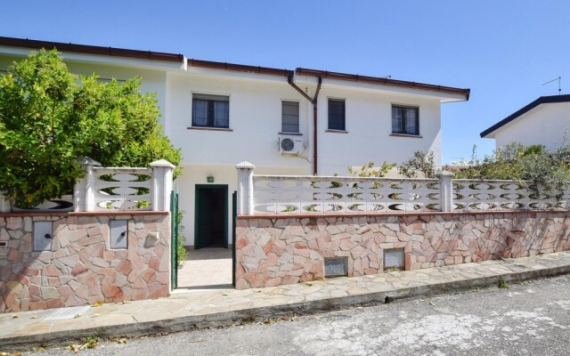 Stunning Home in Roseto Capo Spulico With 4 Bedrooms