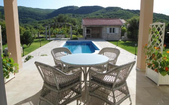 Apartments Raskovic I