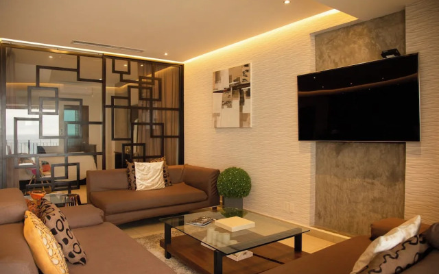 Gorgeous 15 Floor Grand Venetian