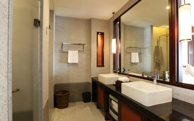 Yunfu Xinxing Chanquan Resort Hotel
