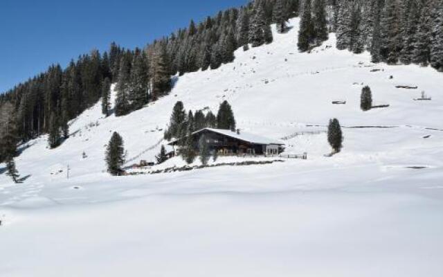 Berggasthaus Höllensteinhütte