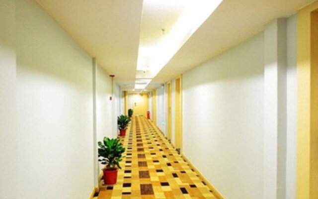 Motel Wuhan East Xihu Qixiong Road