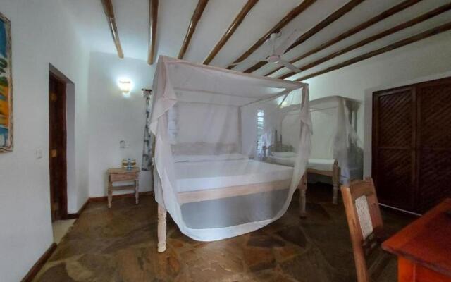 Marine Holiday House