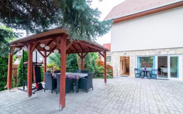 Cosy Apartment With Garden In Szentendre