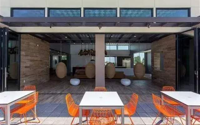 Hearth 219 Chic 1/1 in Santa Clara by RedAwning