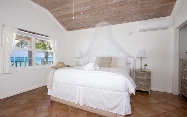Cocodimama Resort 14 Bedroom Hotel Room