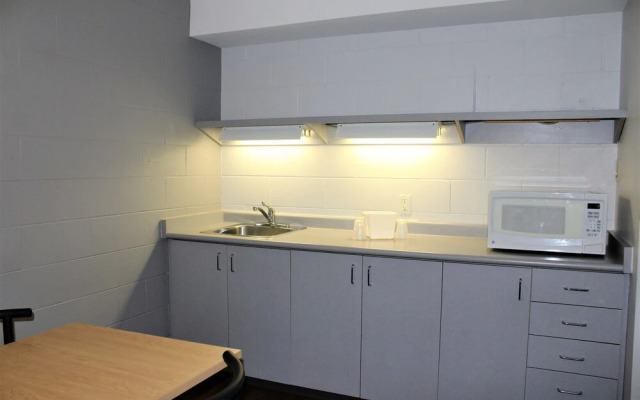 Residence & Conference Centre - Welland