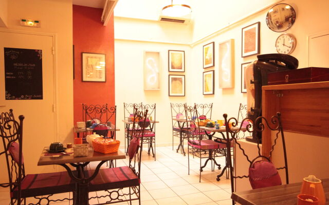 Hotel des Arts