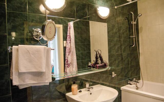 City Inn Riga Apartment, Old Town, River view with parking