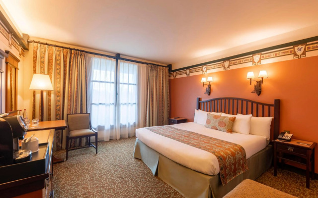 Disney Sequoia Lodge