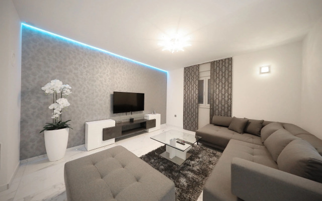 Luxury Majpruz Suites