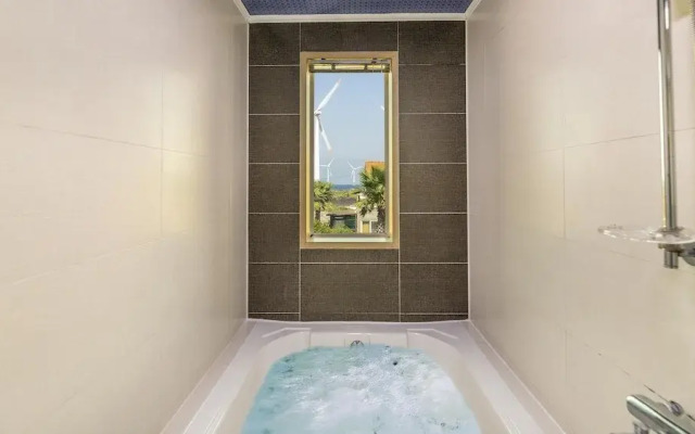 Jeju Basafan Spa Pension
