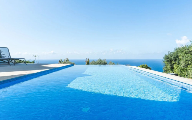 Villa Primavera by Atlantic Holiday