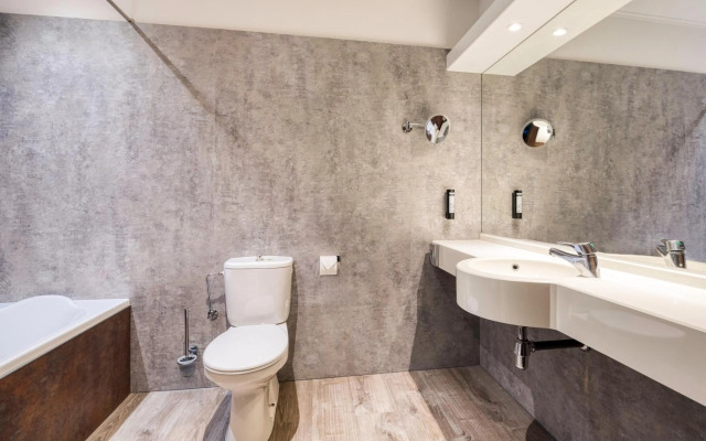 B&B HOTEL Mons Centre