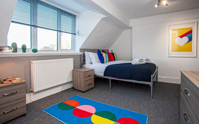 The Manchester Pad - Sleeps 12