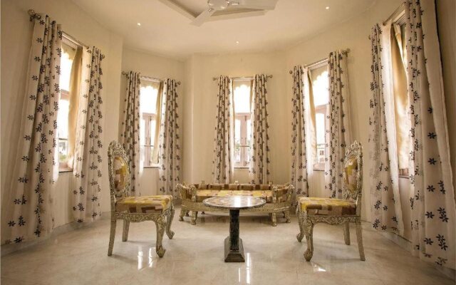 Bloom Boutique | Lake Pichola