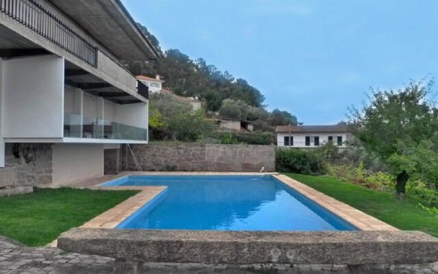 Casa c/ Piscina e Churrasqueira Mystay