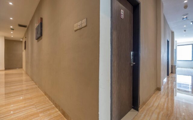 OYO 1679 Hotel Century Makassar